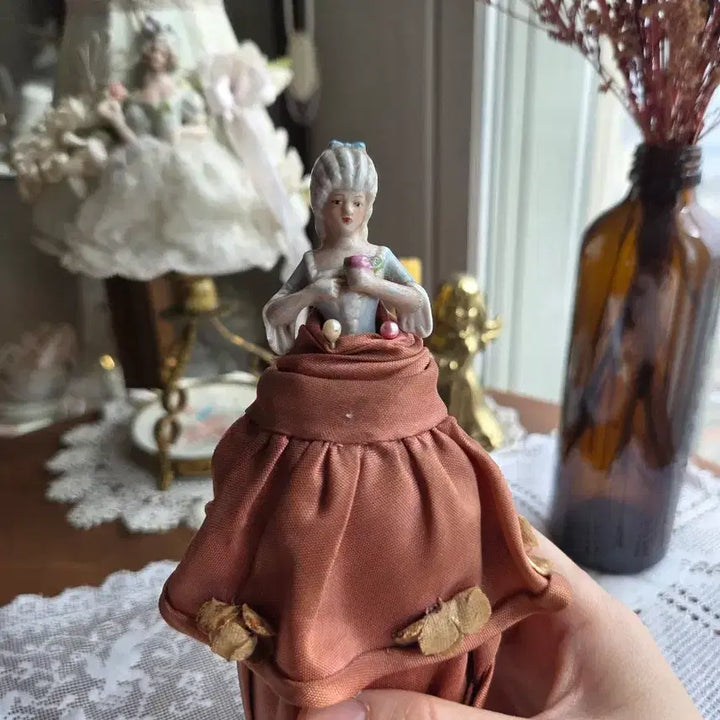 [BUNJANG] Vintage Half Doll Pin Cushion / 엔틱 빈티지 하프돌 핀쿠션