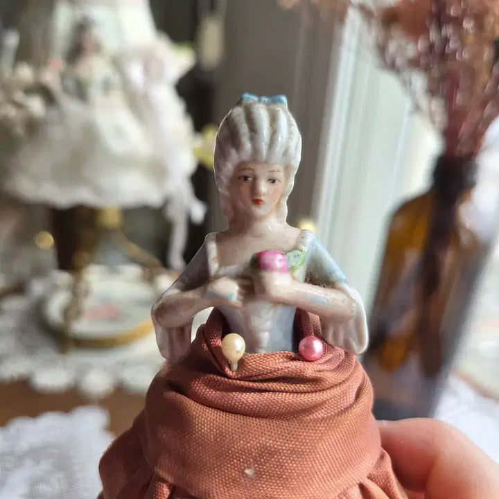 [BUNJANG] Vintage Half Doll Pin Cushion / 엔틱 빈티지 하프돌 핀쿠션