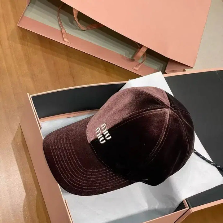 [BUNJANG] Miu Miu Velvet Ball Cap / 미우미우 벨벳 볼캡