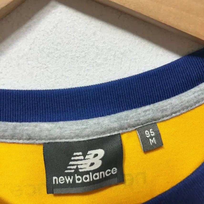 [BUNJANG] New Balance Yellow Short Sleeve T-shirt (Size M) / 뉴발란스 노랑 반팔 티셔츠 M