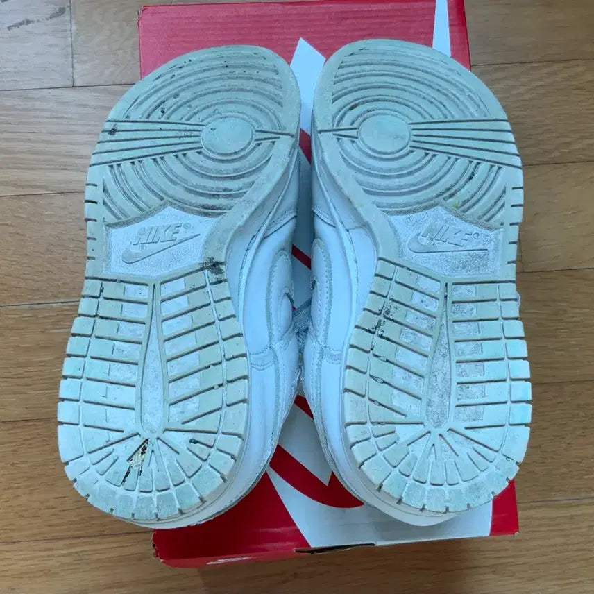 [BUNJANG] Nike Dunk Low Triple White 230 Sneakers / 나이키 덩크 로우 트리플 화이트 230