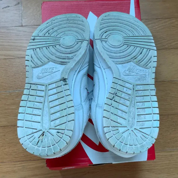 [BUNJANG] Nike Dunk Low Triple White 230 Sneakers / 나이키 덩크 로우 트리플 화이트 230