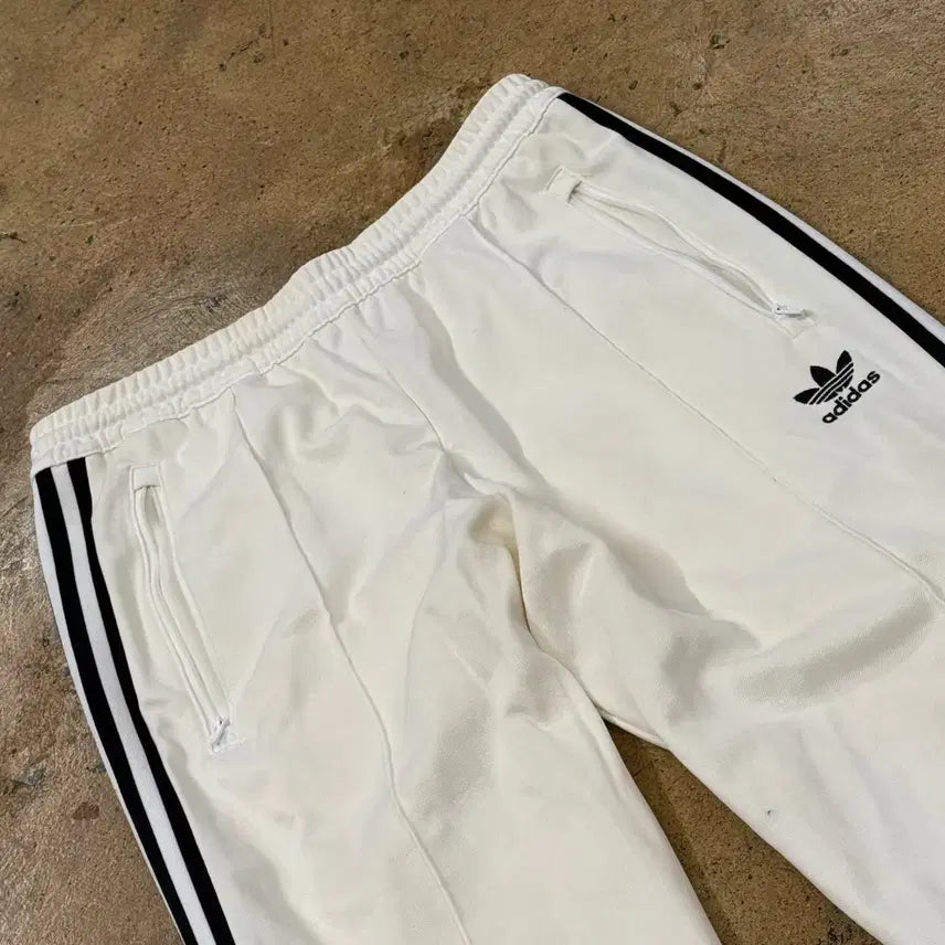 [BUNJANG] Adidas Three-Stripe Track Pants (Ivory) / [정품/M] 아디다스 삼선 트랙 바지 아이보리