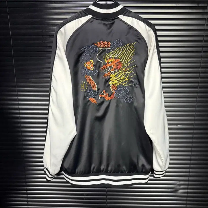 [BUNJANG] HUF Dragon Embroidered Souvenir Jacket / HUF 허프 용 드래곤 자수 스카쟌 스카쟌 야구 점퍼 블랙 화이트 일본