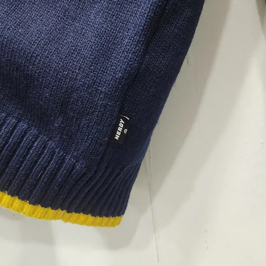 [BUNJANG] Nerdy Big Logo Oversized Knit Sweater (Men&