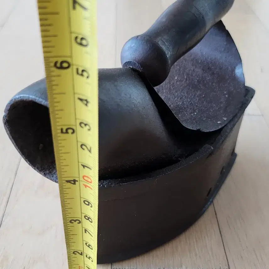 [BUNJANG] Vintage Iron Charcoal Iron / 빈티지 무쇠 숯 옛날다리미 (골동품)