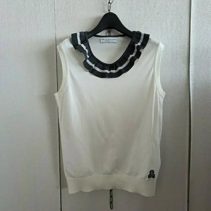 [BUNJANG] MARK&amp;LONA White Sleeveless Knit Top / MARK&amp;LONA 화이트 민소매 니트45000