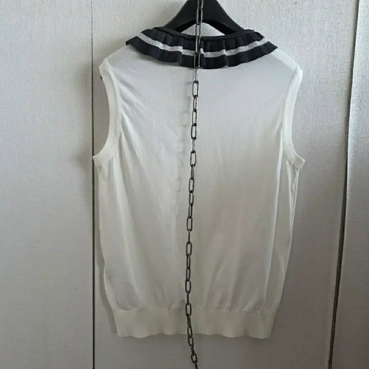 [BUNJANG] MARK&amp;LONA White Sleeveless Knit Top / MARK&amp;LONA 화이트 민소매 니트45000