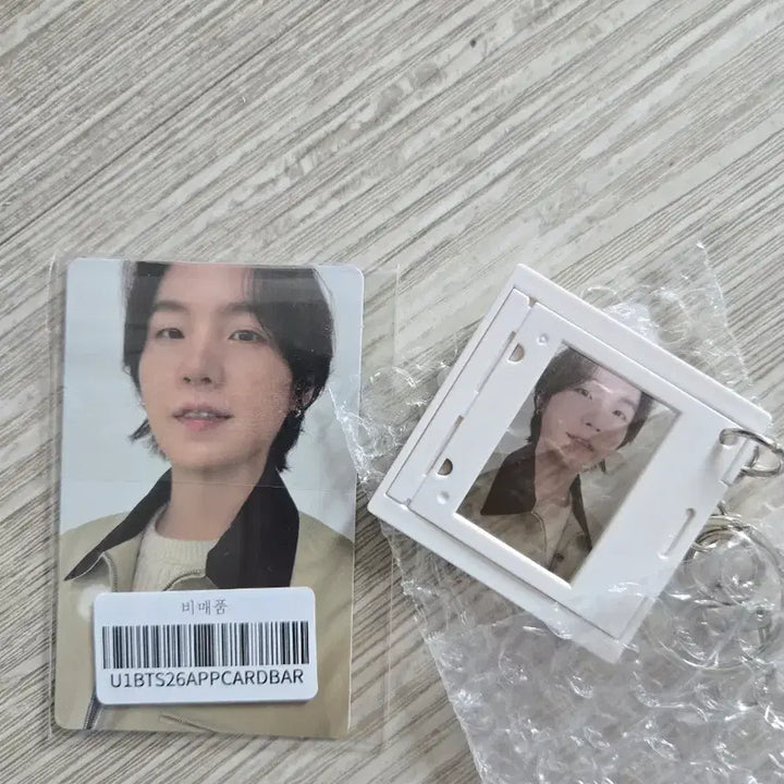[BUNJANG] BTS Suga Arirang Photocard + Keyring Set / 방탄소년단 슈가 아리랑 랜덤포카 + 키링 세트 (팬클럽포카선물로드려요)