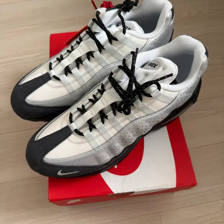 [BUNJANG] Nike Air Max 95 Big Bubble Photon Dust Metallic Silver Sneakers / 나이키 에어맥스 95 빅 버블 성수 포톤 더스트 메탈릭 실버 285새상품