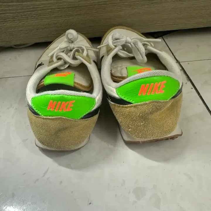 [BUNJANG] Nike Daybreak Beige Black Sneakers / [만원 아라비아빈티지]나이키 데이 브레이크 베이지 블랙 스니커즈