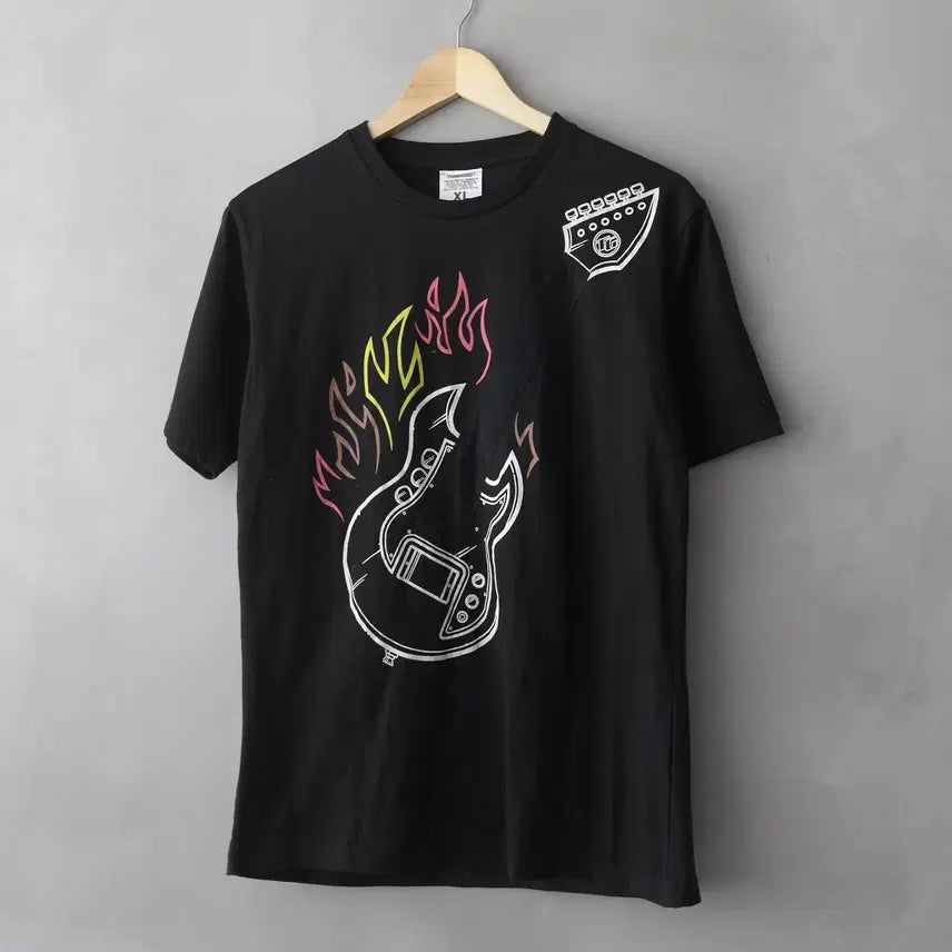 [BUNJANG] ThinkGeek Guitar T-shirt / 띵크 긱 기타 티셔츠