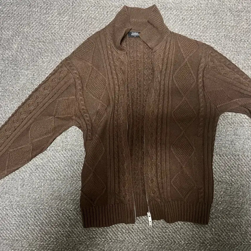 [BUNJANG] Musinsa Standard Aran Cable Knit Zip-up Brown M / 무신사 스탠다드 아란 케이블 니트 집업 브라운 M