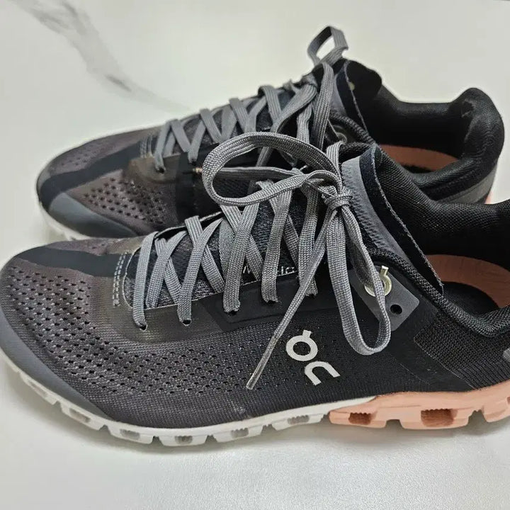 [BUNJANG] On Running Cloudflow Sneakers / [245]온러닝 클라우드플로우