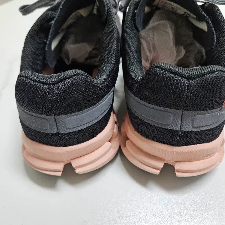 [BUNJANG] On Running Cloudflow Sneakers / [245]온러닝 클라우드플로우