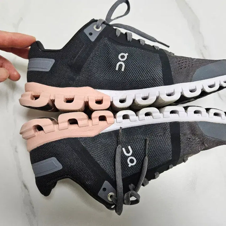 [BUNJANG] On Running Cloudflow Sneakers / [245]온러닝 클라우드플로우