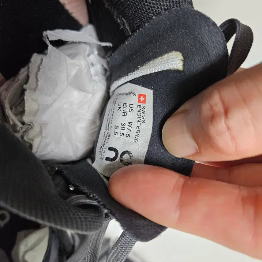[BUNJANG] On Running Cloudflow Sneakers / [245]온러닝 클라우드플로우