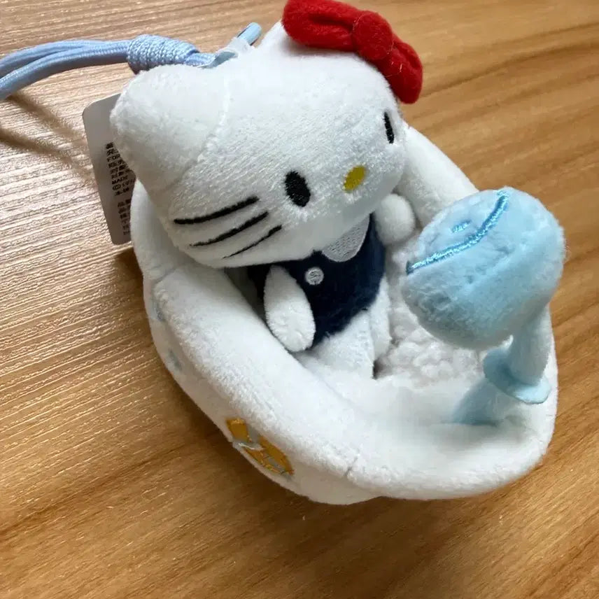[SOLD OUT] 헬로키티 욕조키티 키링