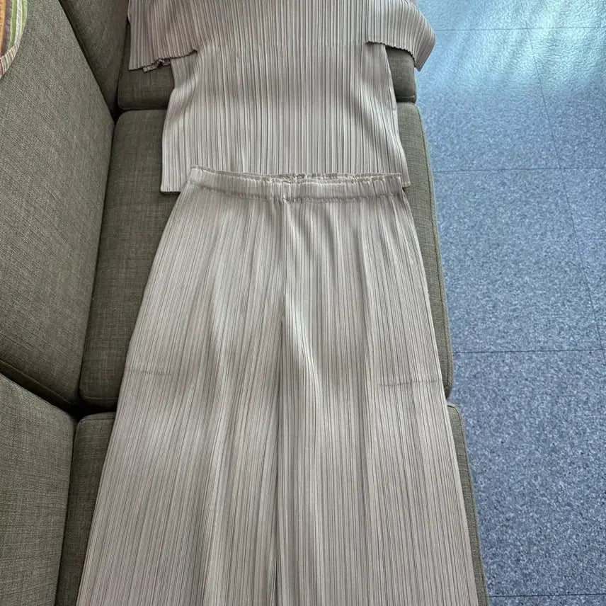 [BUNJANG] Pleats Please August Pants / 플리츠 플리즈 어거스트 팬츠4