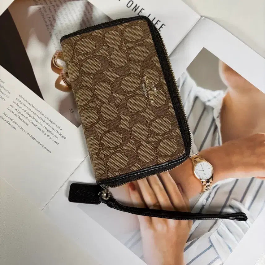 [BUNJANG] Coach Signature Brown Zip Around Wallet / 코치 시그니처 브라운 지퍼 지갑