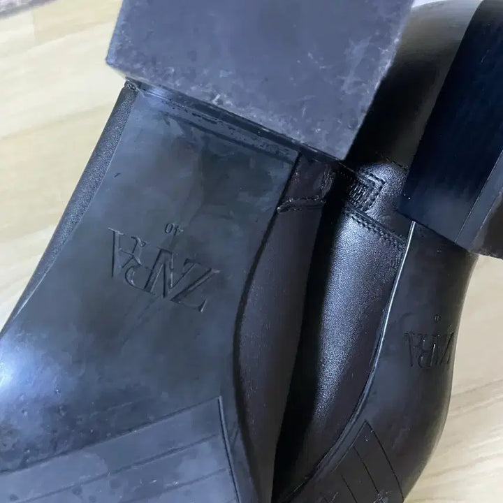 [BUNJANG] ZARA Leather Ankle Boots / 자라 가죽 부츠 블랙 40