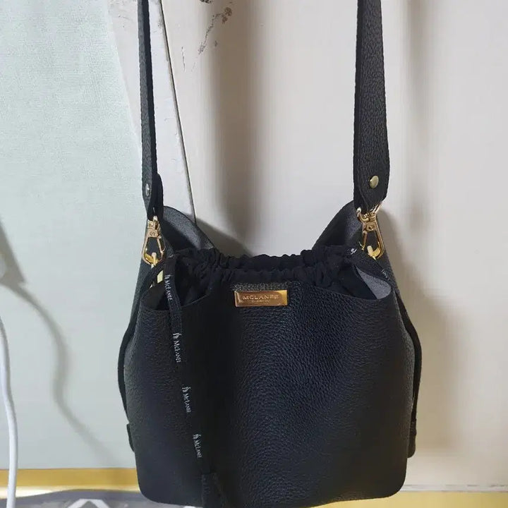 [BUNJANG] McClanee Shoulder and Cross Bag / 맥끌라니 숄더앤크로스백