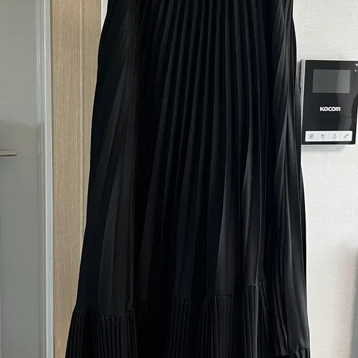 [BUNJANG] Black Pleated Long Skirt / 블랙 플리츠 롱 스커트