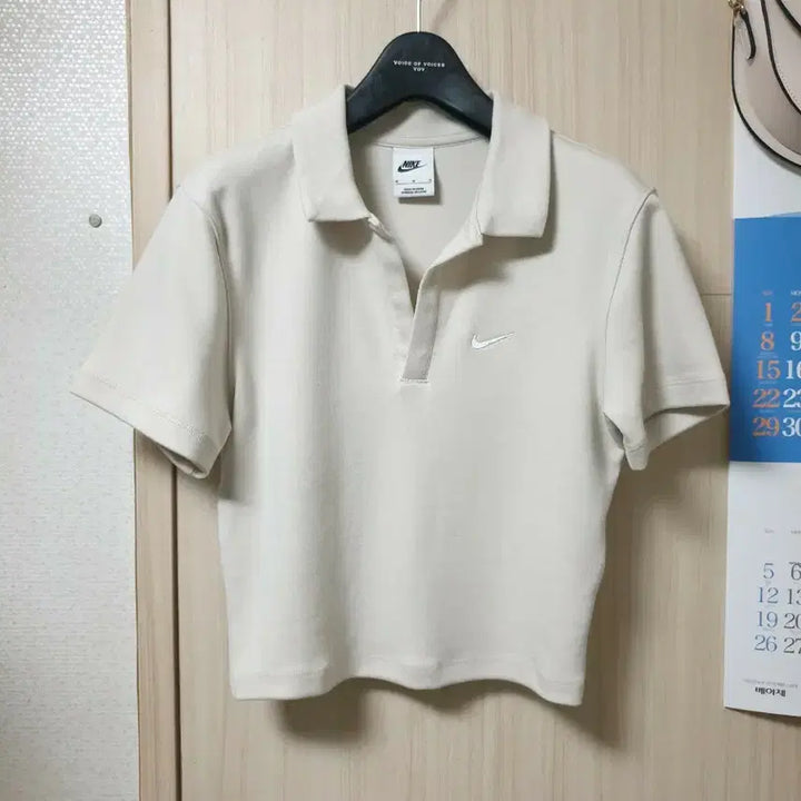 [BUNJANG] Nike Essential Cropped Polo Shirt / 나이키 에센셜 크롭 카라 반팔티