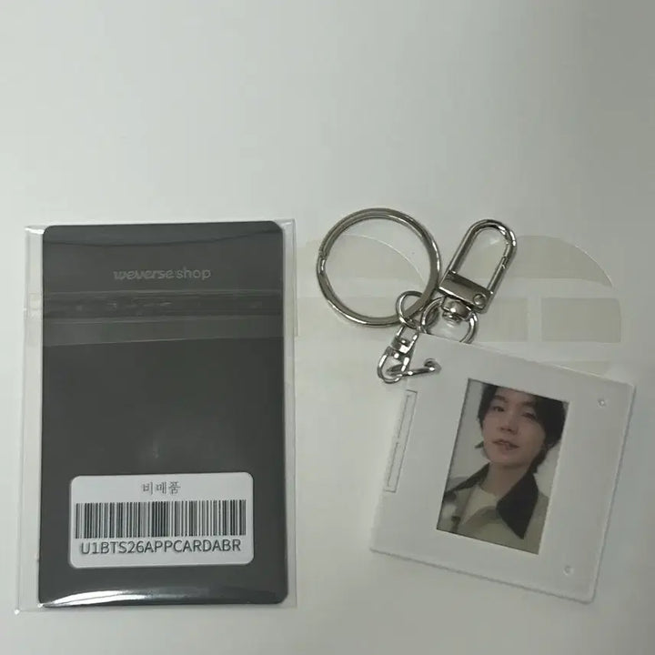 [BUNJANG] BTS Suga Arirang Album Photocard + Keychain Bundle Set / 방탄소년단 슈가 아리랑 앨범 포카 미개봉, 슈가 키링 일괄