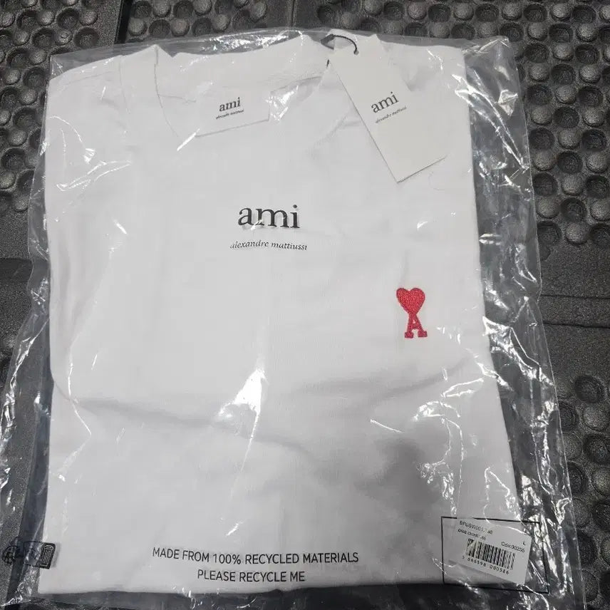 [SOLD OUT] 아미 하트 로고 긴팔 티셔츠 화이트L