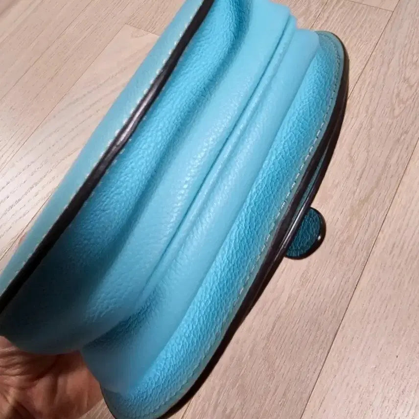 [BUNJANG] Belvedere Camellia Hobo Bag / 벨베데레  카멜리아 반달백
