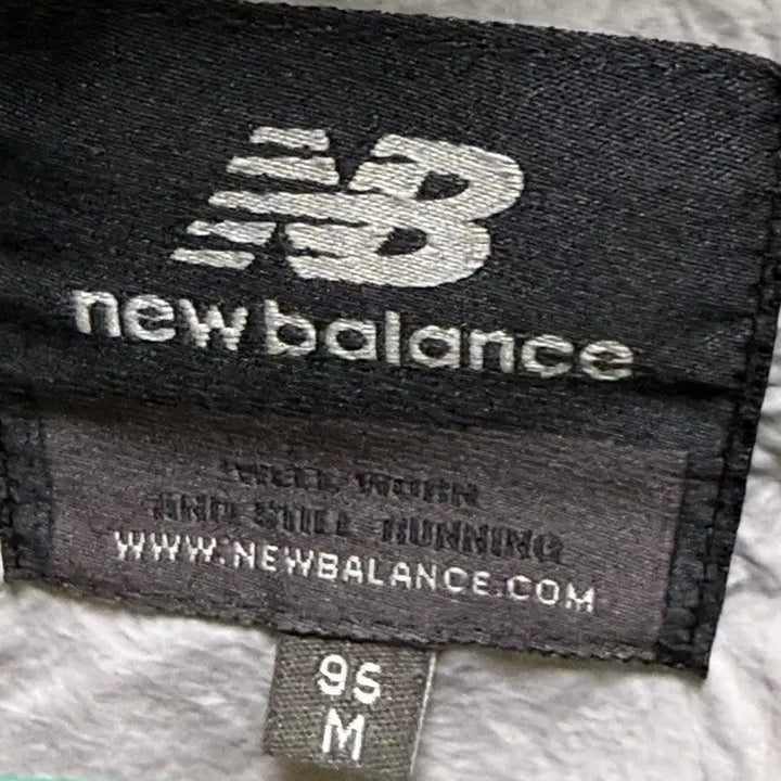 [BUNJANG] New Balance Windbreaker Jacket (95) / 뉴발란스 바람막이 95