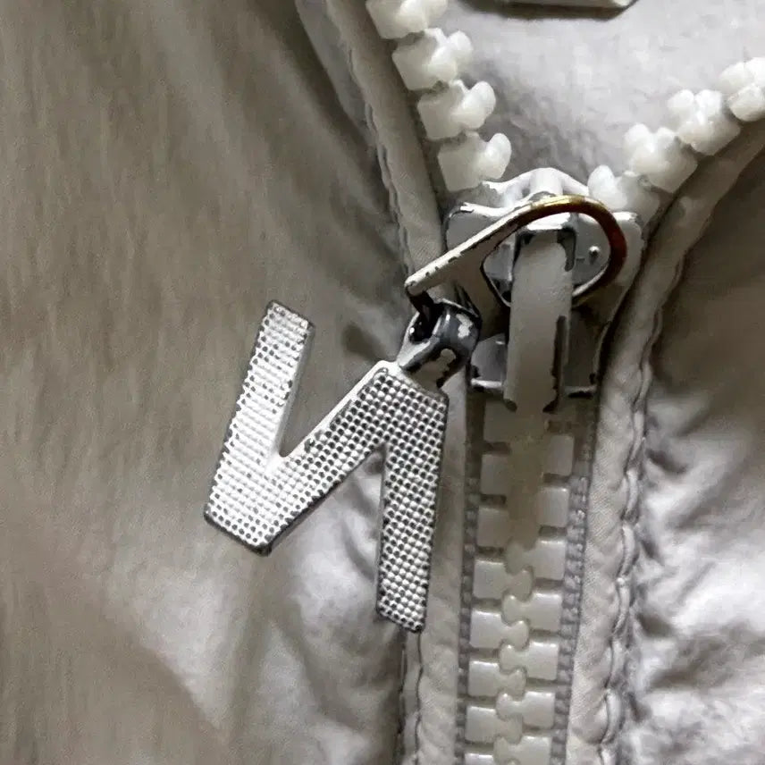 [BUNJANG] New Balance Windbreaker Jacket (95) / 뉴발란스 바람막이 95