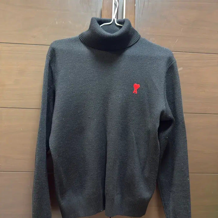 [BUNJANG] AMI Small Heart Logo Wool Turtleneck Knit Sweater / 정품 아미 스몰 하트로고 울 터틀넥 목폴라 니트