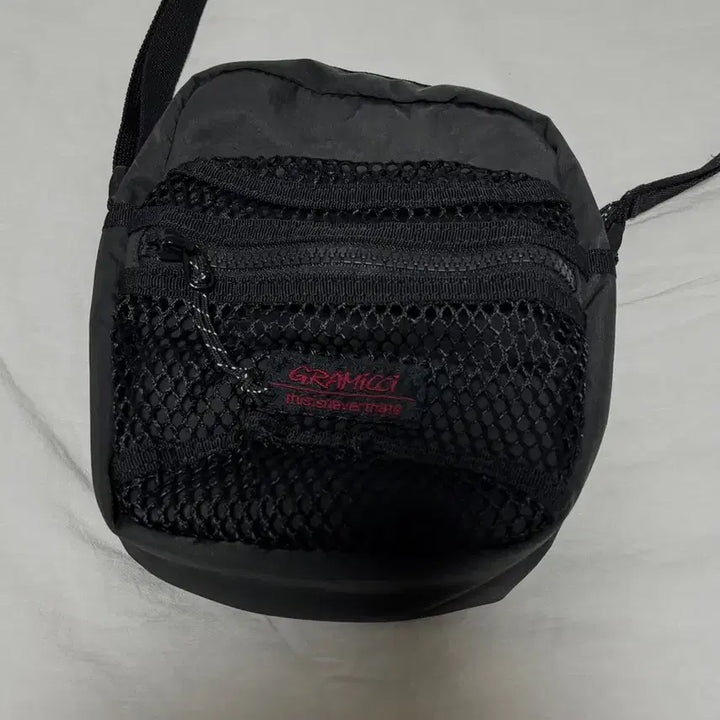 [SOLD OUT] 그라미치X디스이즈네버뎃 파우치가방