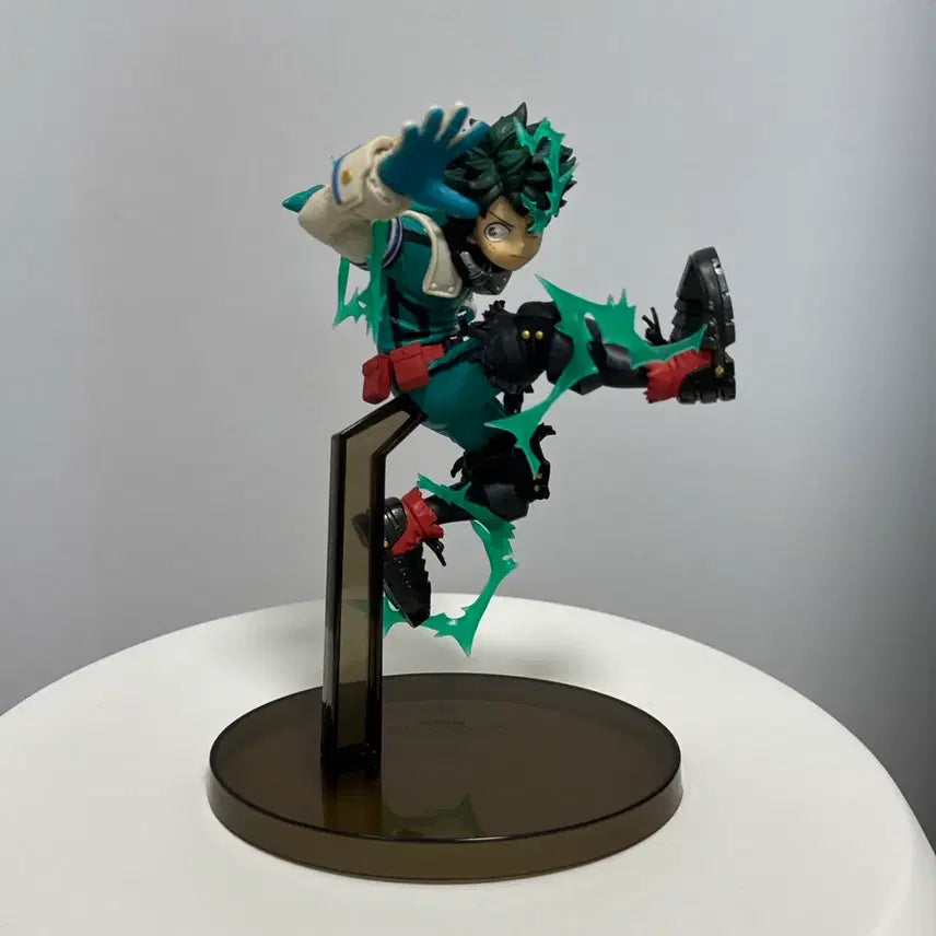 [SOLD OUT] 나의히어로아카데미아 미도리야 이즈쿠 기고 한정 피규어