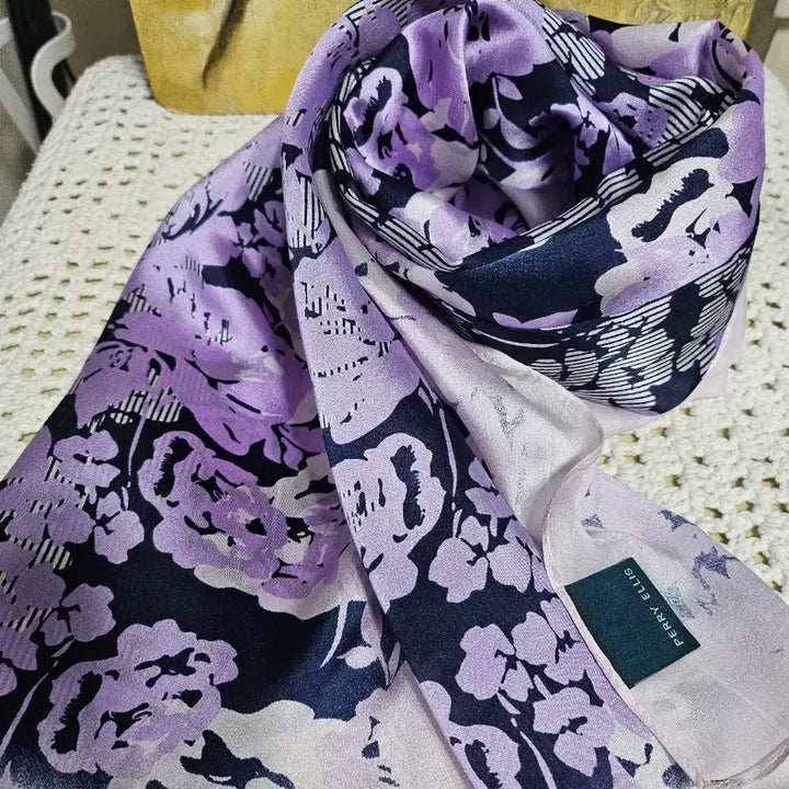[BUNJANG] Floral Pattern Silk Scarf / 플라워 패턴 실크 스카프 퍼플 실크스카프