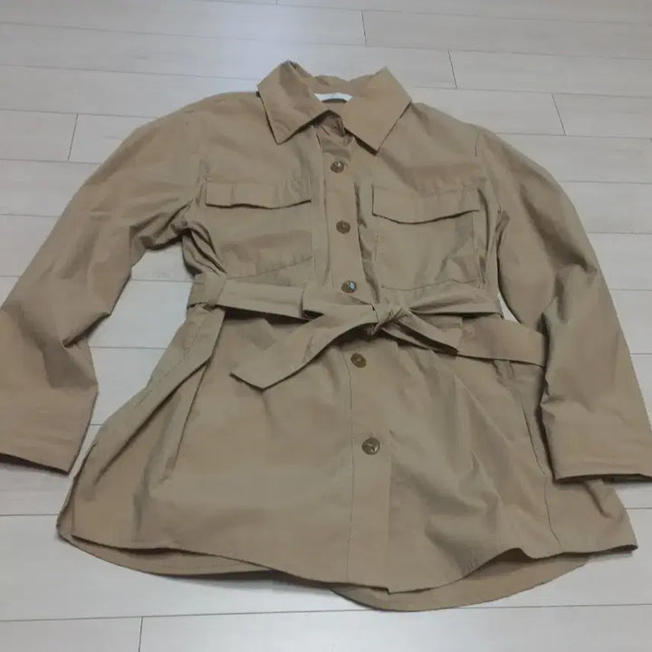 [BUNJANG] VISIT Beige Shirt Trench Coat 55 / VISIT 베이지 셔츠 트렌치코트 55