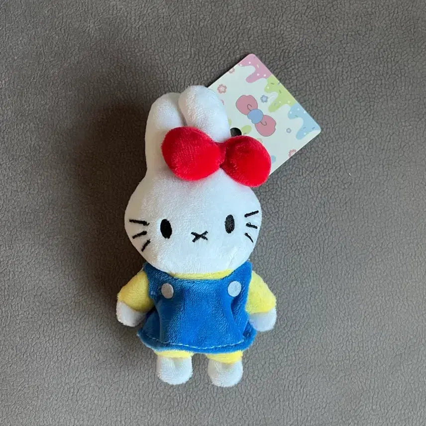 [BUNJANG] Miffy x Hello Kitty Collaboration Plush Keychain / (새상품)미피키티 인형 키링