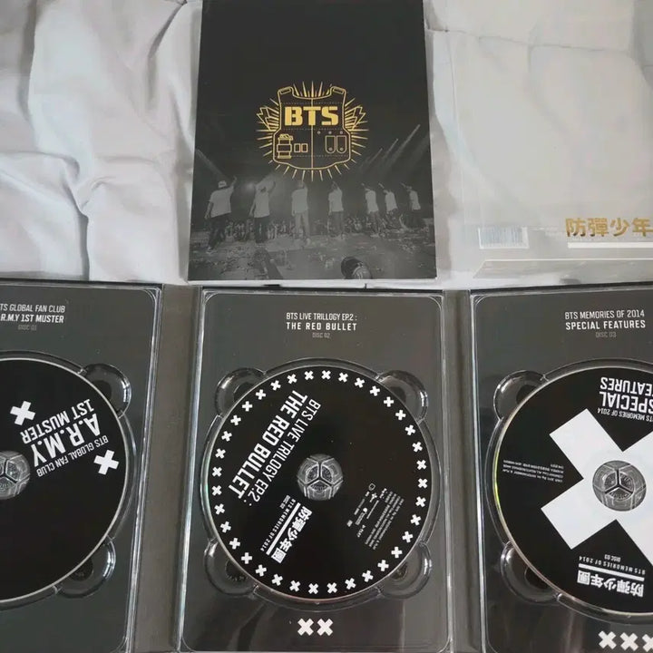 [SOLD OUT] [BUNJANG] BTS Memories of 2014 DVD Photobook Set / 방탄소년단 bts 2014 메모리즈 dvd 포토북 세트