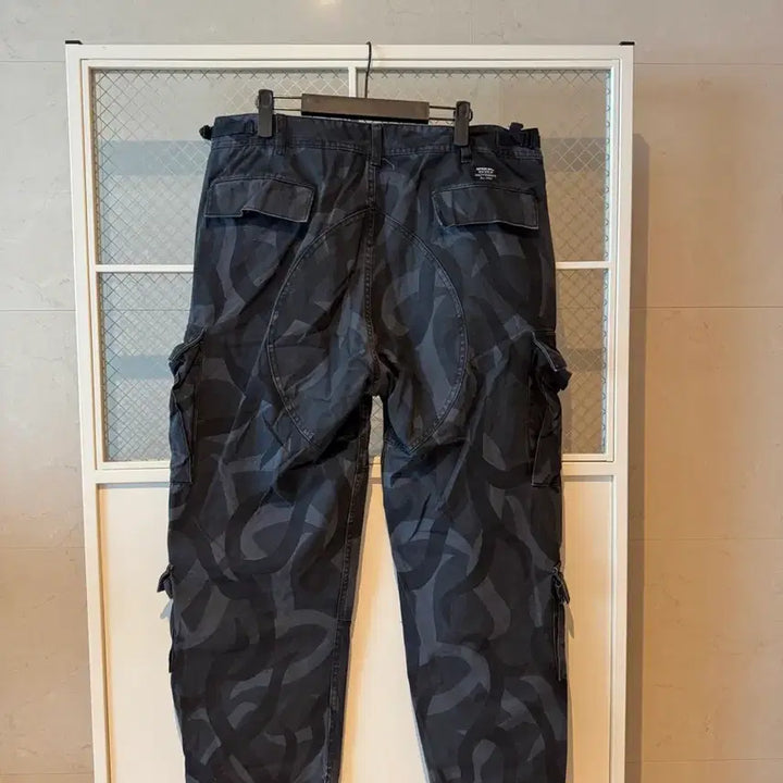 [BUNJANG] Supreme 19FW Tribal Cargo Pants / 슈프림 19fw 트라이벌 카고팬츠