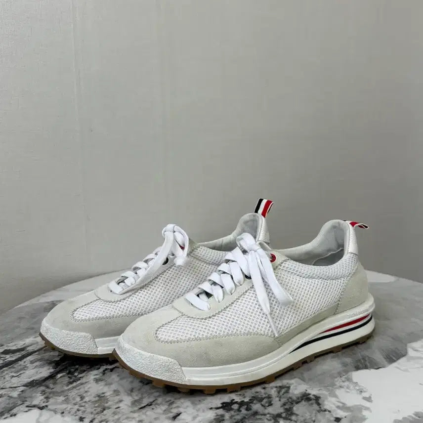 [BUNJANG] Thom Browne White Nylon Tech Runner (Size 39) / 톰브라운 화이트 나일론 테크 러너 39