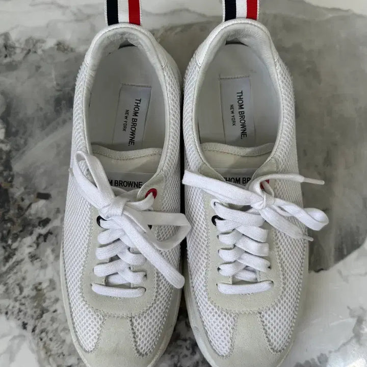 [BUNJANG] Thom Browne White Nylon Tech Runner (Size 39) / 톰브라운 화이트 나일론 테크 러너 39