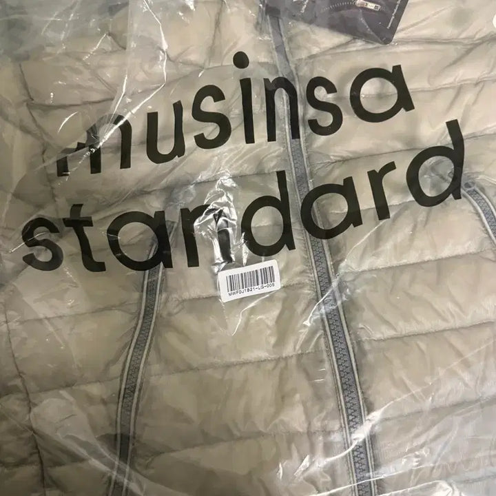 [BUNJANG] Musinsa Standard City Leisure Sheer Ripstop Hooded Light Down Jacket / 무신사 스탠다드 시티 레저 시어 립스탑 후디드 라이트 다운 재킷 라이트