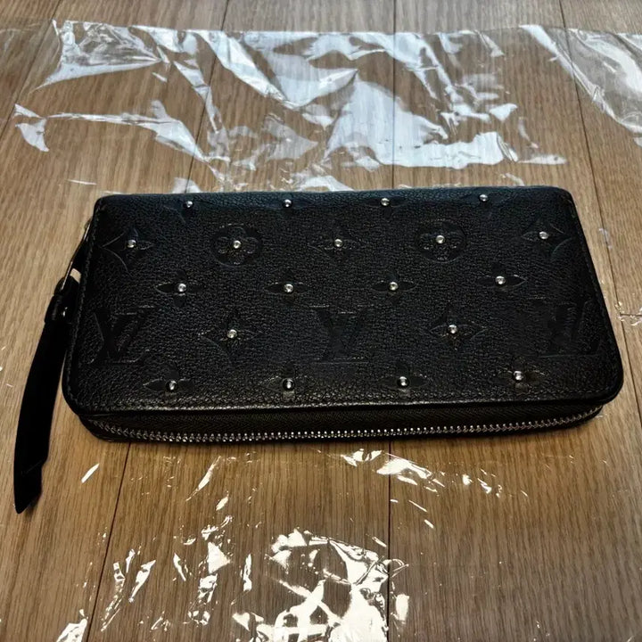 [BUNJANG] Louis Vuitton Empreinte Studded Zippy Wallet / 루이비통 앙프렝뜨 스터드 지피 월릿 장지갑