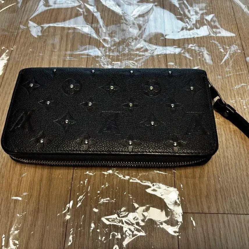 [BUNJANG] Louis Vuitton Empreinte Studded Zippy Wallet / 루이비통 앙프렝뜨 스터드 지피 월릿 장지갑