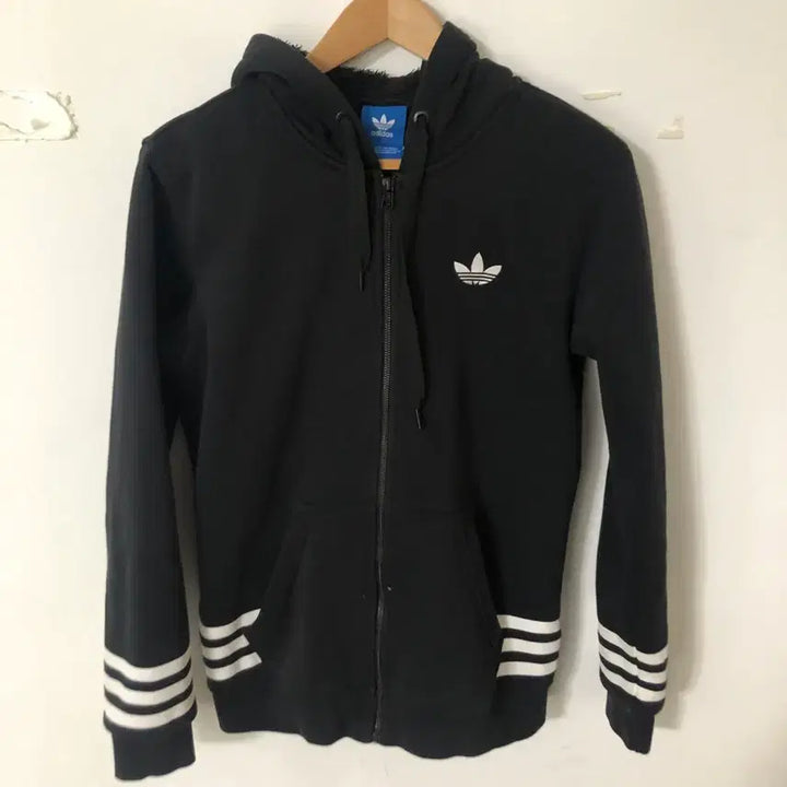 [BUNJANG] Adidas Trefoil Black Three Stripes Hoodie Zip-up / 아디다스 트레포일 블랙 삼선 후드집업