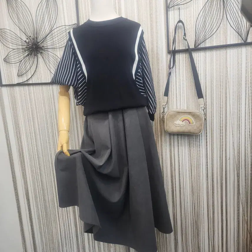 [BUNJANG] Corduroy Dark Gray Long Bending Skirt / 코듀로이 다크그레이 롱 밴딩 스커트 free