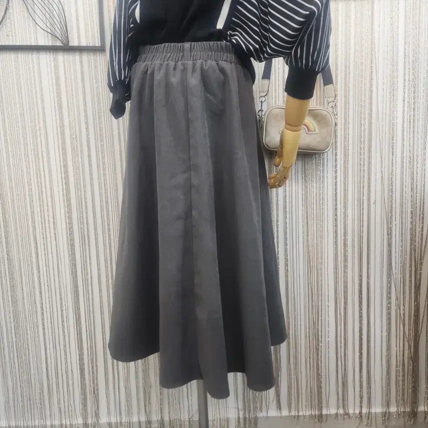 [BUNJANG] Corduroy Dark Gray Long Bending Skirt / 코듀로이 다크그레이 롱 밴딩 스커트 free