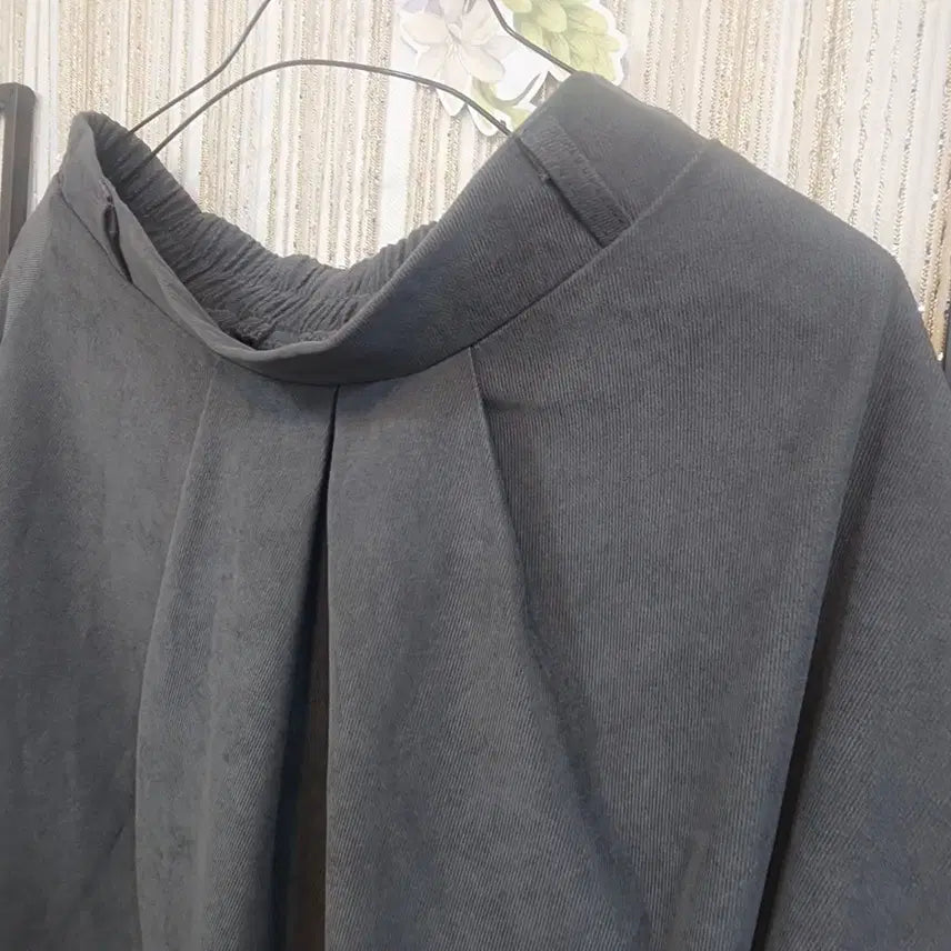 [BUNJANG] Corduroy Dark Gray Long Bending Skirt / 코듀로이 다크그레이 롱 밴딩 스커트 free